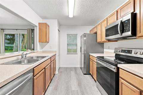 37640 Aaralyn Road, Zephyrhills FL - photo 11 of 29