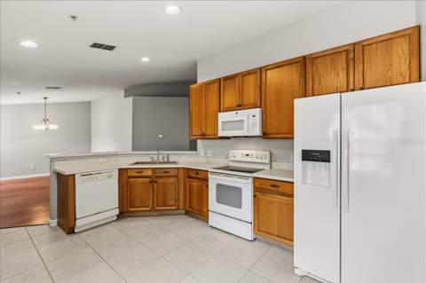 6440 Axeitos Terrace #108, Orlando FL - photo 13 of 52