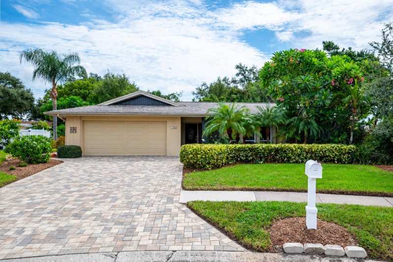 3 bedroom Single Family Residence at 13906 105th Avenue, Century Oaks, Largo — photo 1