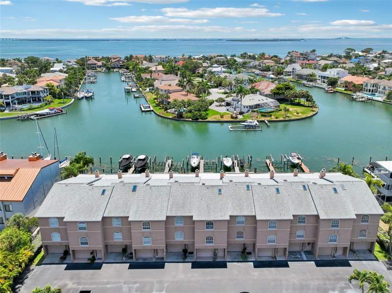 2 bedroom Townhouse at 637 Pinellas Bayway #105, Palm Island Townhomes, Tierra Verde — photo 3