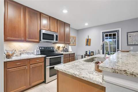 21714 Belgian Court, Mount Dora FL - photo 11 of 34