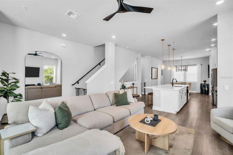 3 bedroom Townhouse at 2851 1st Avenue, Grand Central District Twnhms, St Petersburg — photo 4