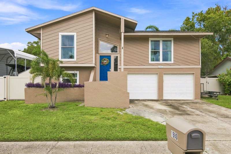 3 bedroom Single Family Residence at 1980 Dodge Circle, North Whitney Pines, Clearwater — photo 1