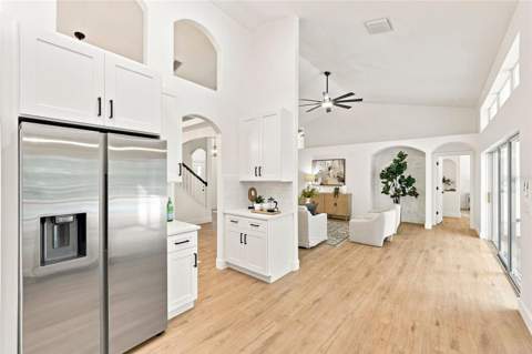 16414 Bridgelawn Avenue, Lithia FL - photo 15 of 53