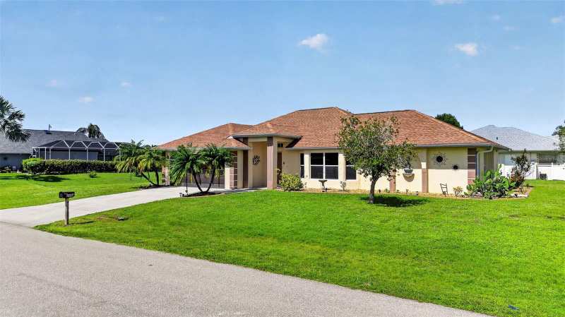 3 bedroom Single Family Residence at 2184 Onondaga Lane, Punta Gorda Isles Sec 23, Punta Gorda — photo 1