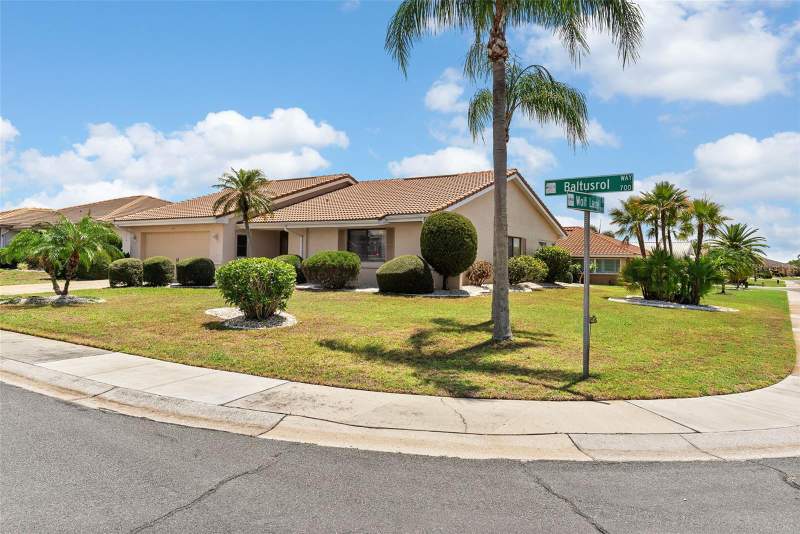 2 bedroom Single Family Residence at 701 Baltusrol Way, Greenbriar Sub Ph 1, Sun City Center — photo 5