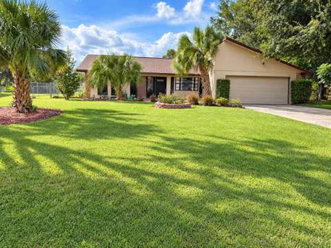 5059 Bernadette Drive, pool for sale in Zephyrhills