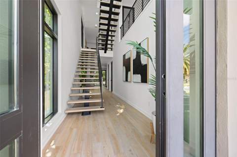 98 W Davis Boulevard, Tampa FL - photo 9 of 86