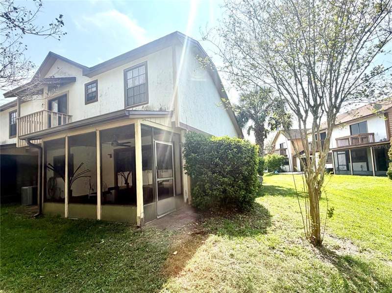 2 bedroom Townhouse at 2139 Balboa Way, Royale Bermuda Twnhs, Kissimmee — photo 2