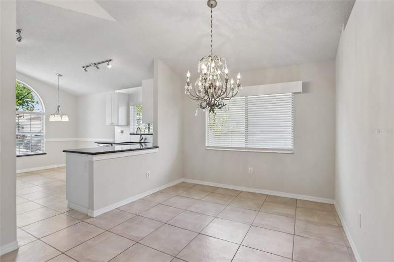 3 bedroom Single Family Residence at 10216 Charleston Corner Road, Meadow Brook Unit 1, Tampa — photo 5