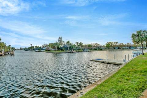6320 Newtown Circle #20B1, Tampa FL - photo 6 of 6