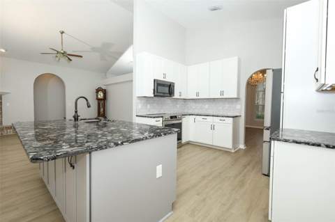 2357 Chantilly Terrace, Oviedo FL - photo 13 of 61