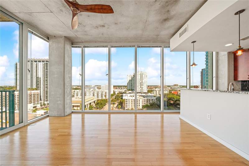 2 bedroom Condominium at 777 N Ashley Drive #1203, Skypoint A Condo, Tampa — photo 2