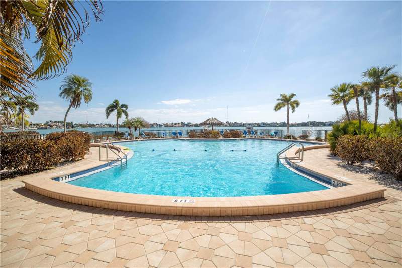 2 bedroom Condominium at 5108 Brittany Drive #204, Bayway Isles Point Brittany Two, St Petersburg — photo 3