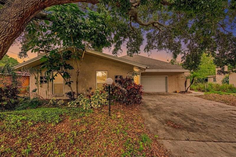 4 bedroom Single Family Residence at 1647 Summerdale Drive, Summerdale Sub, Clearwater — photo 2