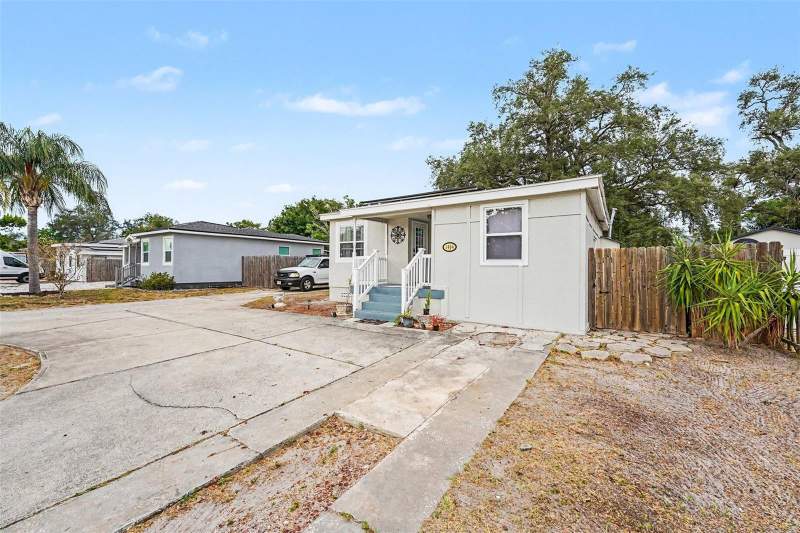 3 bedroom Single Family Residence at 1464 Druid Road, Breeze Hill, Clearwater — photo 2
