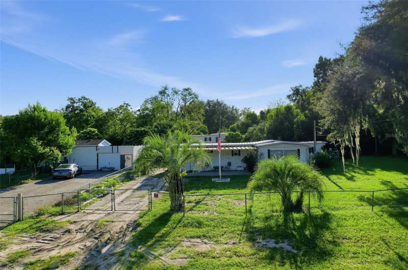 2 bedroom Manufactured Home at 44704 Lake Mack Drive, Frst Hills, Deland — photo 1
