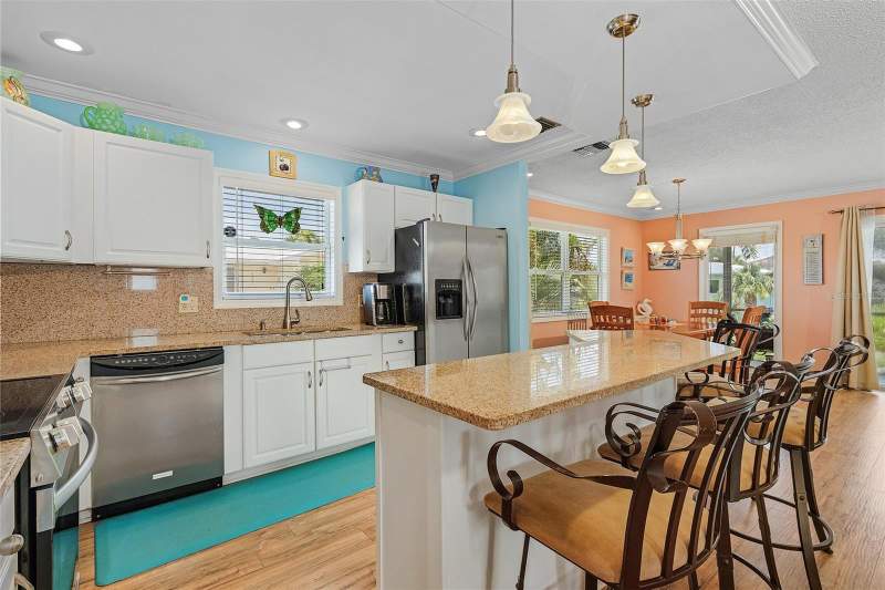 3 bedroom Single Family Residence at 140 Bay Mar Drive, Case, Fort Myers Beach — photo 4