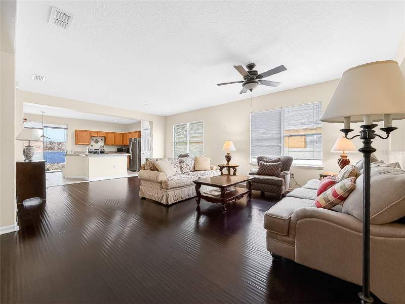 3 bedroom Single Family Residence at 25143 Chipshot Court, Fairways At Mt Plymouth Ph 04, Sorrento — photo 5