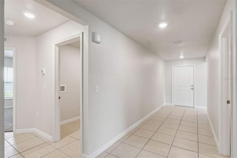 5 bedroom Single Family Residence at 1369 Brenway Drive, Lake Jackson Ridge, Mascotte — photo 5