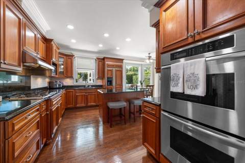 1322 Golf View Drive, Belleair FL - photo 15 of 59