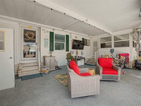 37513 Campo Avenue, Zephyrhills FL - photo 7 of 41