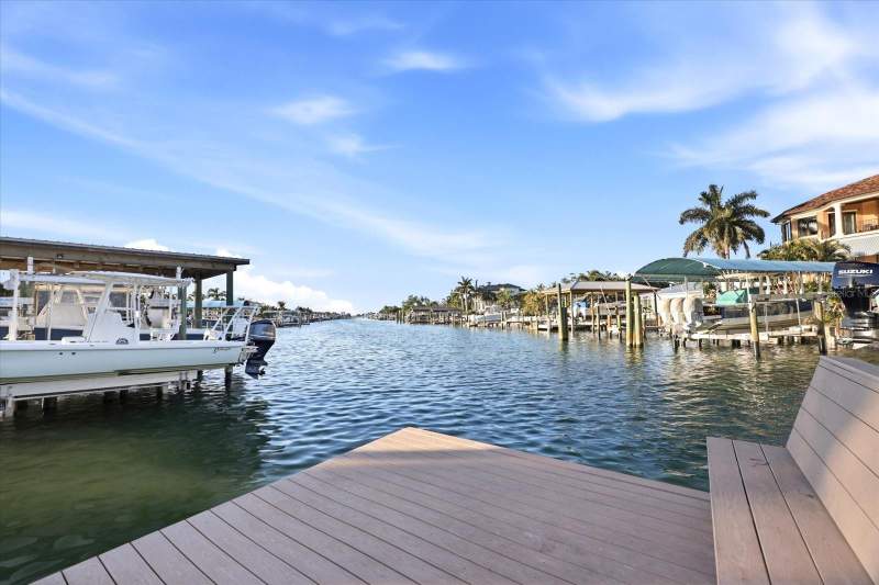 4 bedroom Single Family Residence at 350 Harbor Passage, Island Estate Of Clearwater Units 6D 7A 7C, Clearwater Beach — photo 2