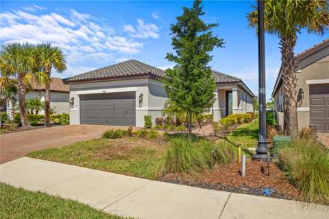 4724 Crestpoint Way, home for sale on Crestpoint Way
