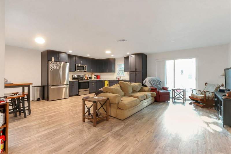 2 bedroom Single Family Residence at 923 OXFORD STREET, WILDMERE AMD, LONGWOOD — photo 4