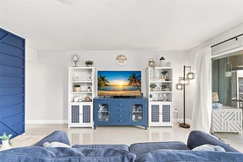 1 bedroom Condominium at 1000 Lake Of The Woods Boulevard #202B, Ashwood Condo, Fern Park — photo 3