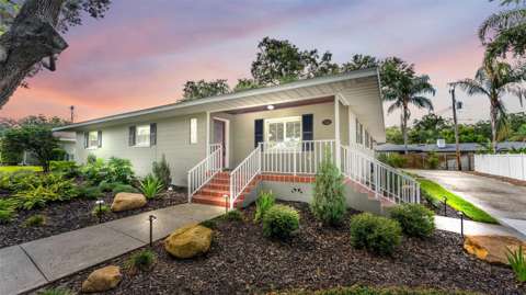 1522 Del Crest Place, home for sale in Lakeland 33803