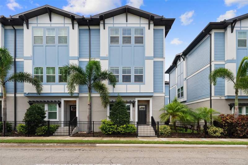 3122 W AZEELE STREET #3 home for sale in Azeele Townhomes