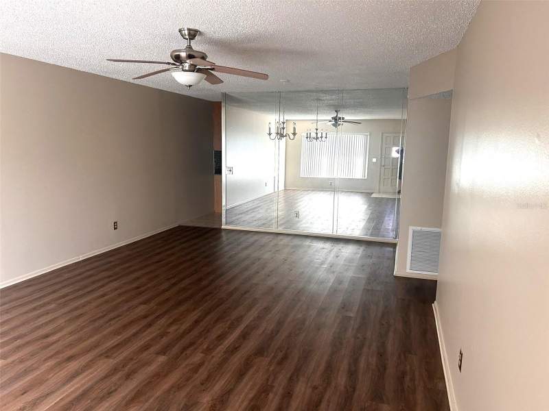 2 bedroom Condominium at 2402 ECUADORIAN WAY #18, ON TOP OF THE WORLD, CLEARWATER — photo 4