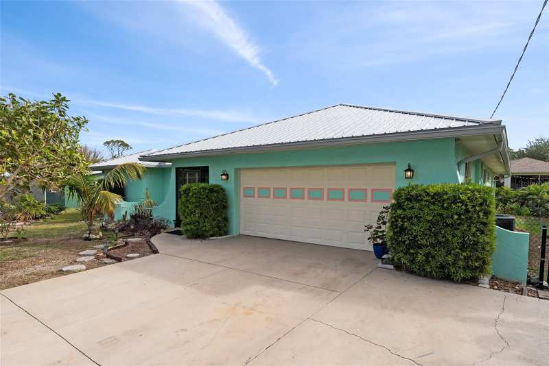 3 bedroom Single Family Residence at 1845 Edison Drive, Gulf Aire 1st Add, Englewood — photo 1
