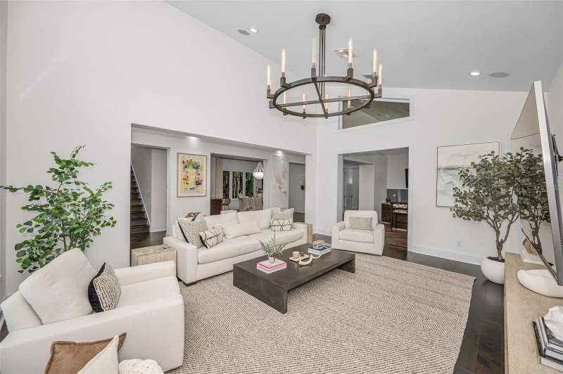 4 bedroom Single Family Residence at 1710 BRIGHTWATERS BOULEVARD, SNELL ISLE BRIGHTWATERS, ST PETERSBURG — photo 3