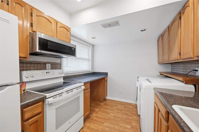 1 bedroom Condominium at 24862 US Highway 19 N #3506, Hill Crest Villas, Clearwater — photo 4