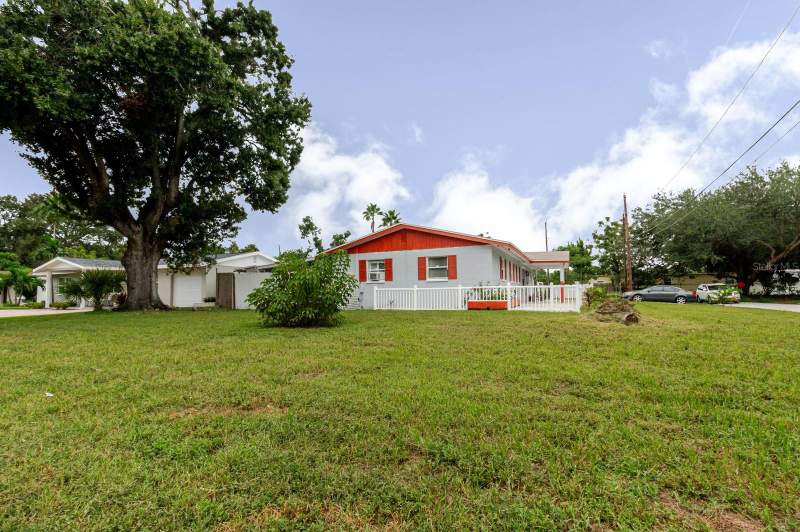 4 bedroom Single Family Residence at 7200 8th Street, Chatham Park, St Petersburg — photo 5