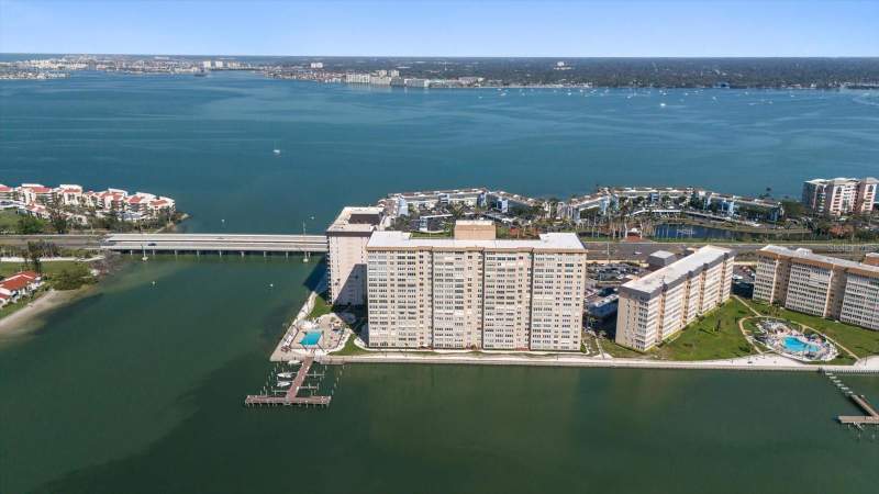 2 bedroom Condominium at 5200 Brittany Drive #1503, Bayway Isles Point Brittany Four, St Petersburg — photo 2