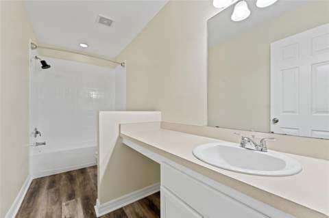 8421 Edgewater Place Boulevard, Tampa FL - photo 14 of 31