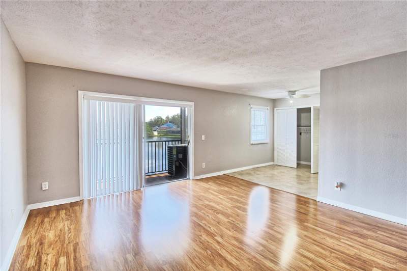 2 bedroom Condominium at 13760 Orange Sunset Drive #201, Whispering Oaks, Tampa — photo 2