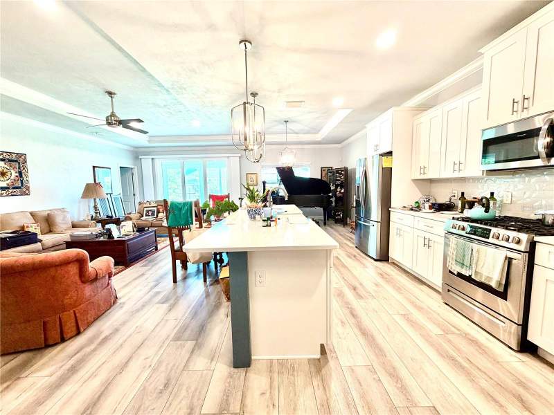 3 bedroom Single Family Residence at 1464 SW 66th Way, Grand Oaks At Tower Ph 2 Pb 37 Pg 63, Gainesville — photo 5