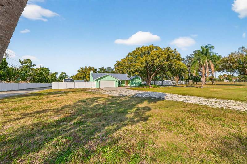 3 bedroom Single Family Residence at 11945 74th Avenue, See Public Records, Seminole — photo 4