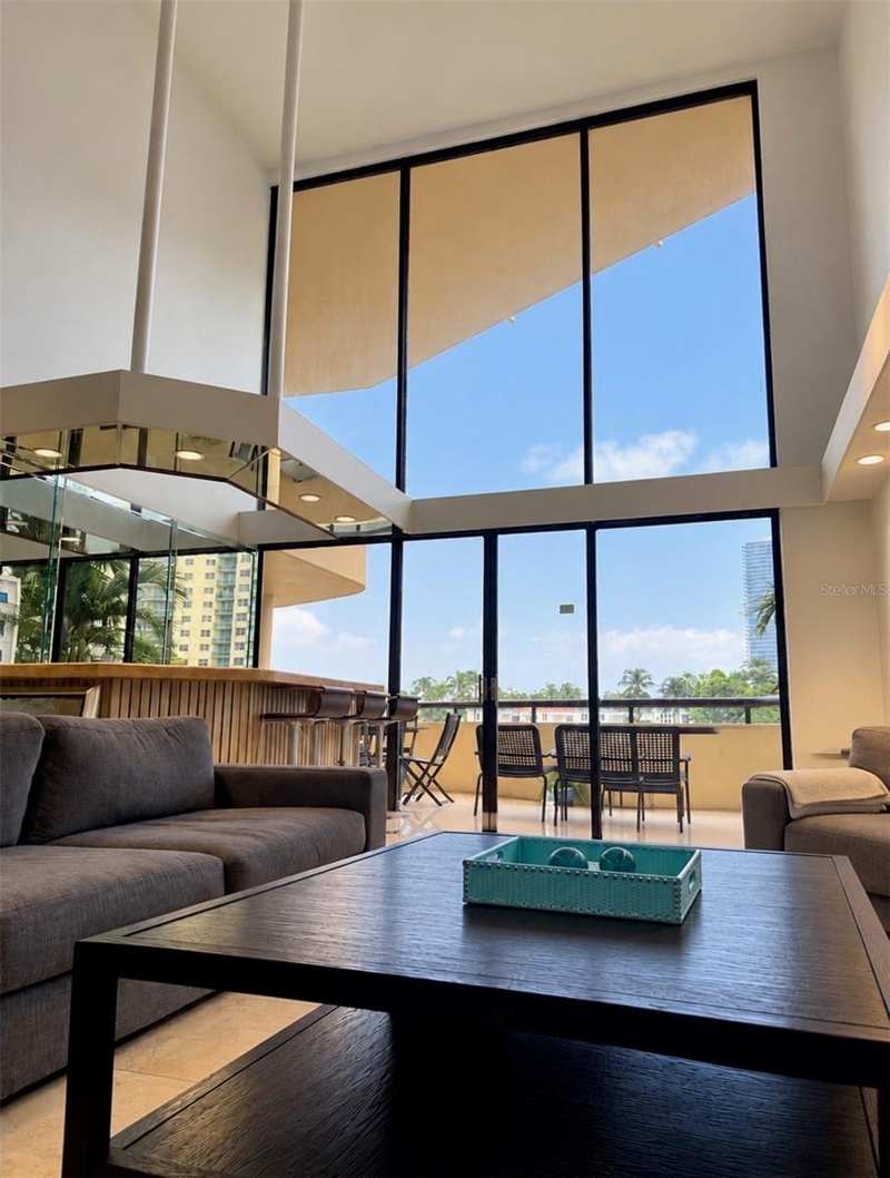 3 bedroom Condominium at 19355 Turnberry Way #Th4, Turnberry Towers Condo, Aventura — photo 1