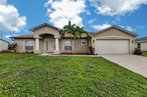 317 NE 9Th Terrace, home for sale in Cape Coral 33909