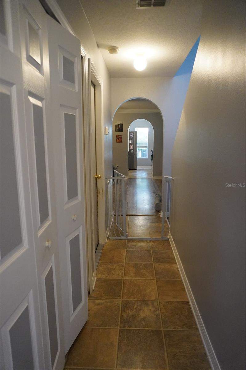 3 bedroom Townhouse at 4730 Ashburn Pond Way, Ashburn Square Twnhms, Tampa — photo 4