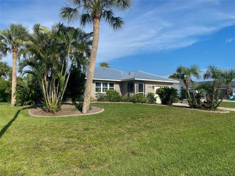 3 bedroom Single Family Residence at 18663 Macgill Avenue, Port Charlotte Sec 037, Port Charlotte — photo 2
