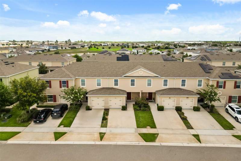 3 bedroom Townhouse at 9031 Wildflower Lane, Murano At Westside Ph 2, Kissimmee — photo 4