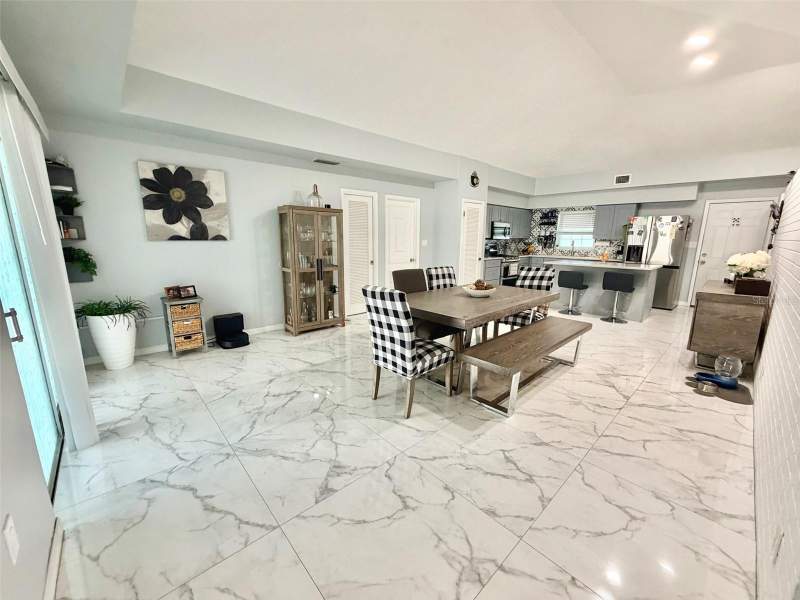 4 bedroom Single Family Residence at 6004 Memorial Highway, Bay Crest Park Unit 14, Tampa — photo 4