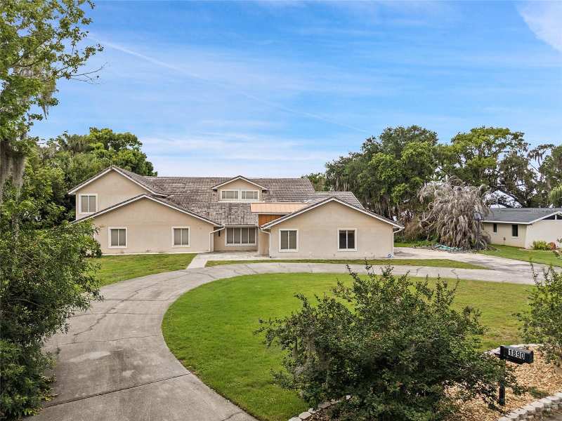 7 bedroom Single Family Residence at 1890 Saha Court, Regal Oak Shores Unit 3, Kissimmee — photo 1
