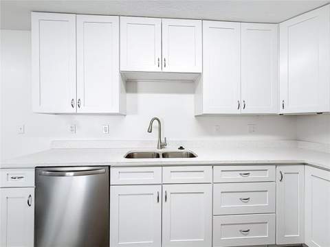 819 Helmsman Way, Palm Harbor FL - photo 9 of 26